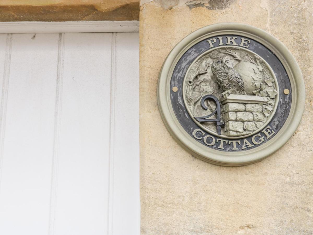 Pike Cottage Acton Turville Luaran gambar
