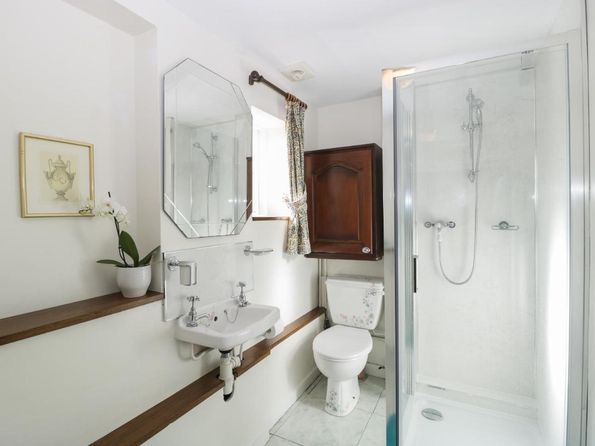 Pike Cottage Acton Turville Luaran gambar